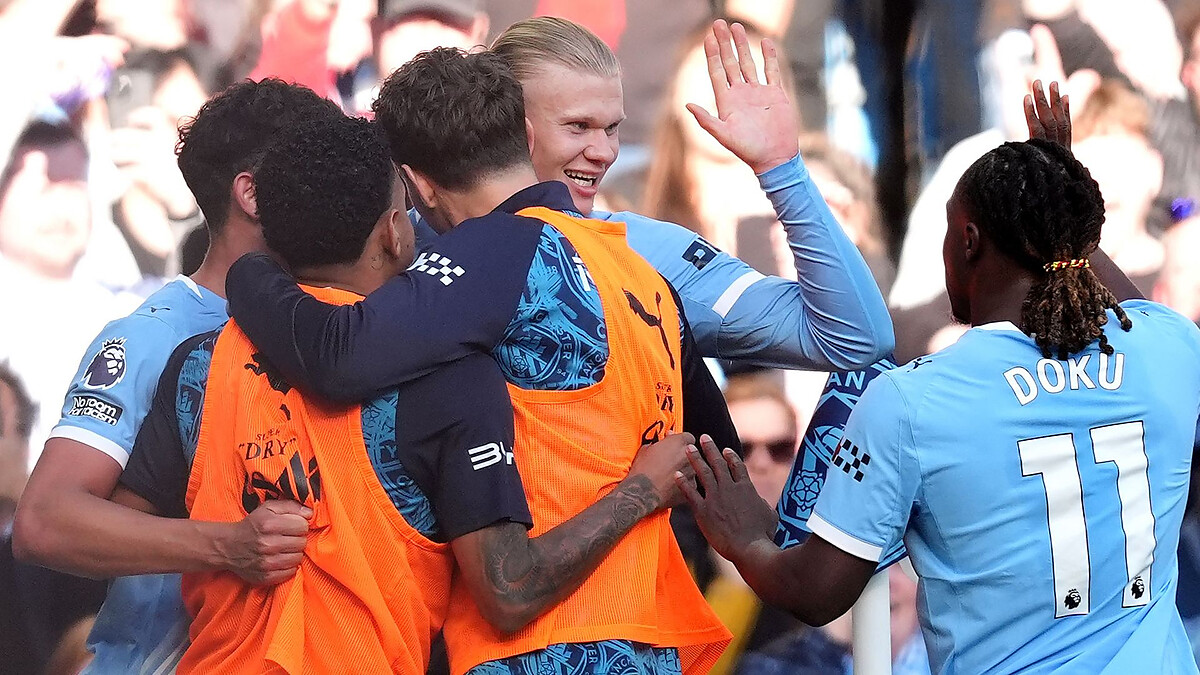 Man City blow title race wide open with enthralling Arsenal win