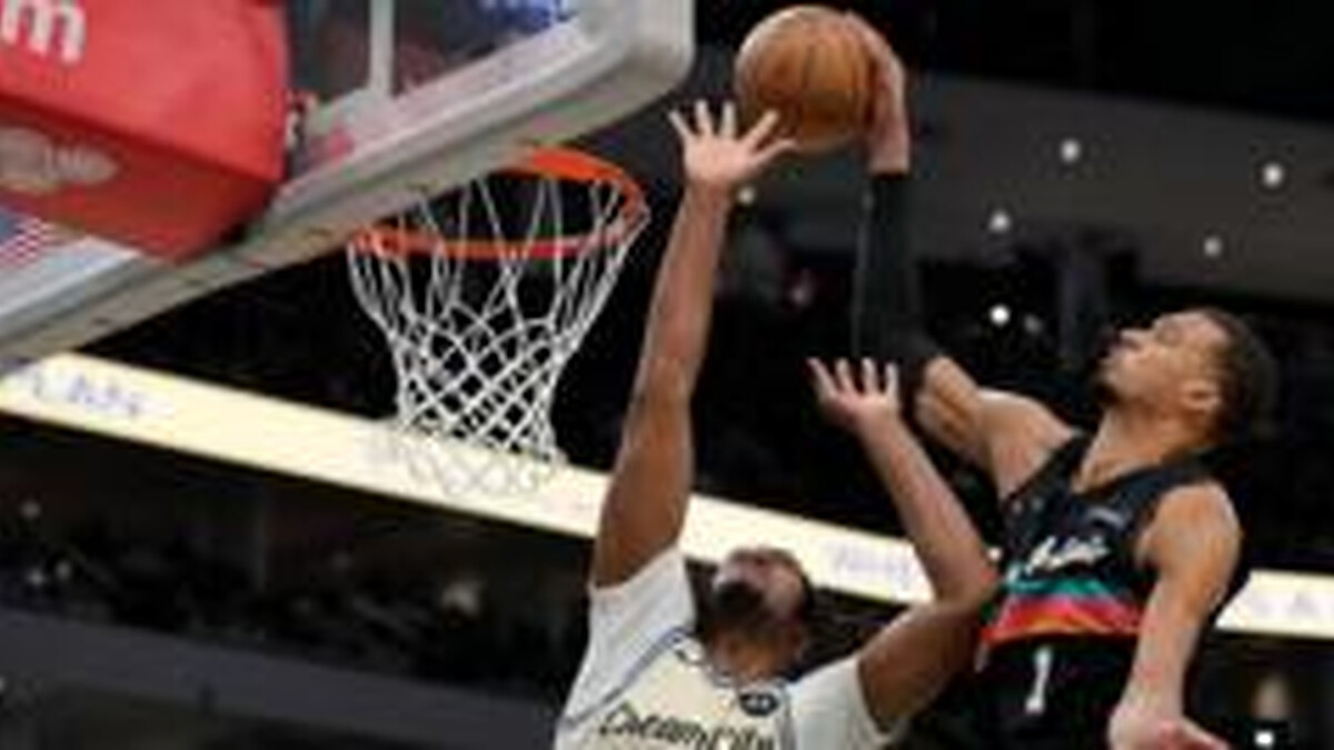 Defeat by Spurs ends Bucks' play-off hopes