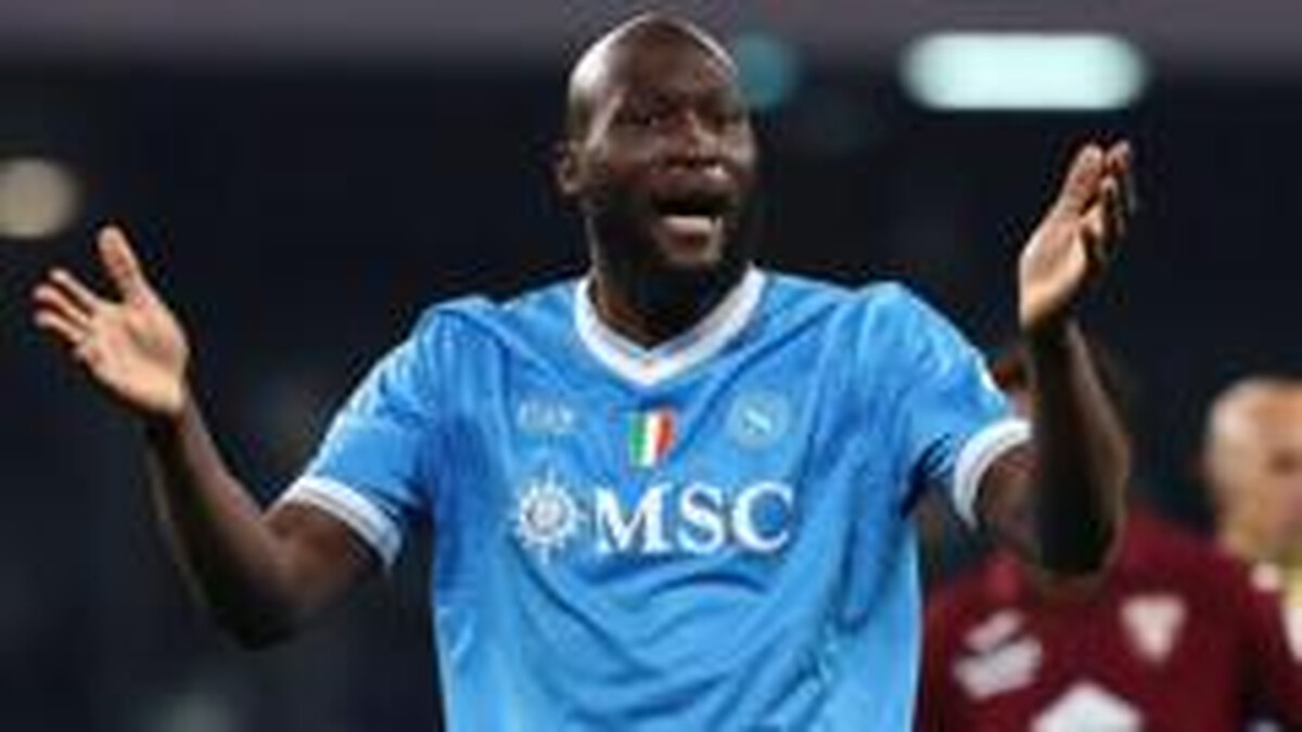 Napoli warn they could punish Lukaku over training no-show