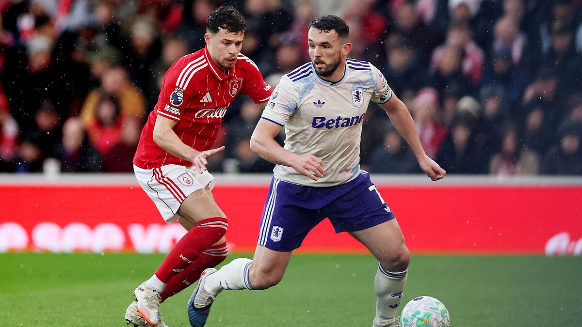 Aston Villa take lead at Nottingham Forest LIVE!