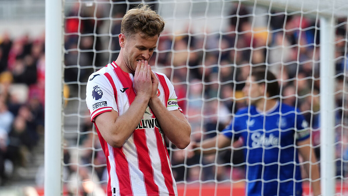 Brentford on top and searching for lead vs Everton LIVE!