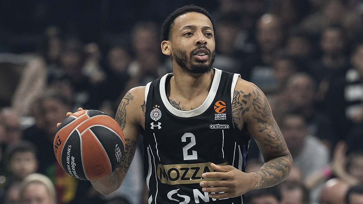 Carlik Jones extended his contract with Partizan until the 2027-28 season