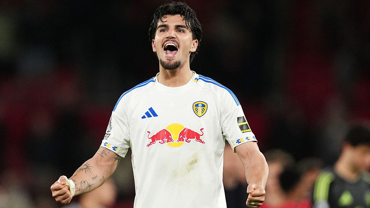 Carra: Leeds win will 'send shiver down spine' of relegation rivals