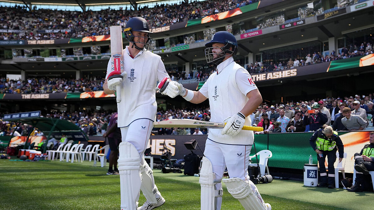 England top order battle rages on as Duckett and Gay pile on runs