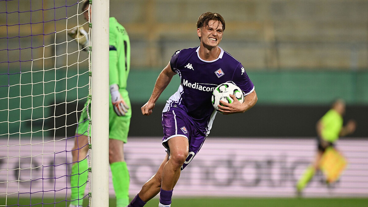 Fiorentina pull one back from the penalty spot vs Palace LIVE!