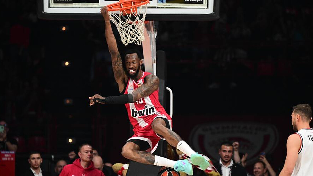 Hall and Olympiacos gear up for postseason: “I’m going to go up there upstairs and dunk it”