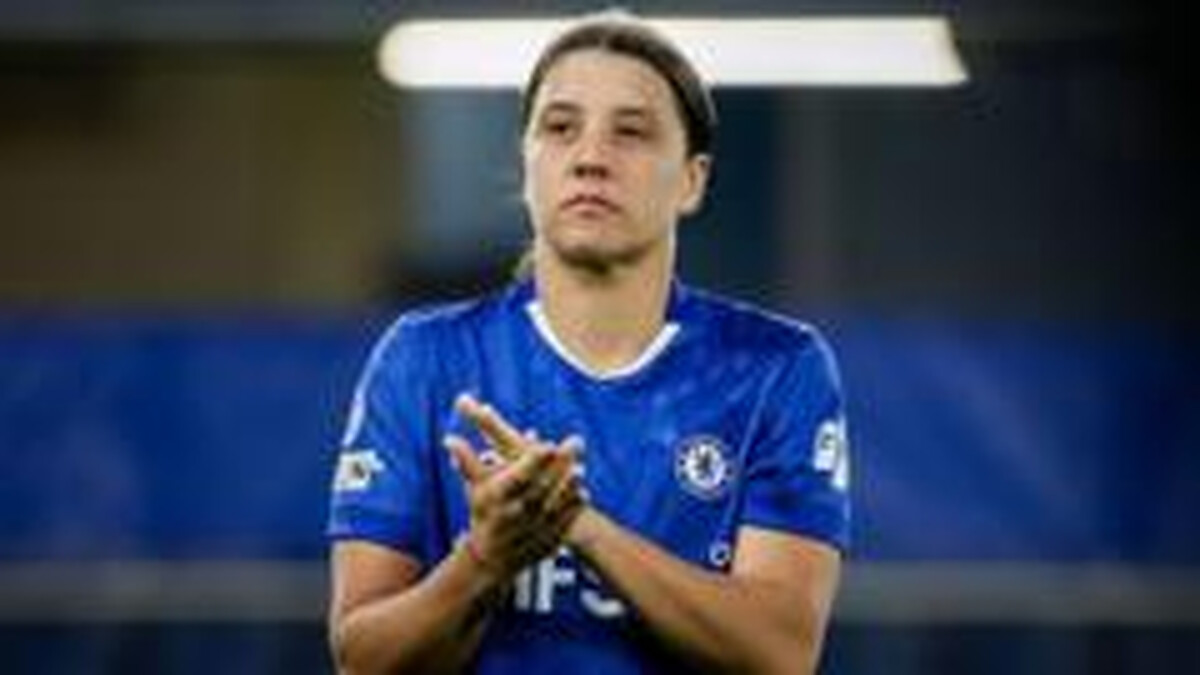 Kerr's uncertain future - should Chelsea keep striker?