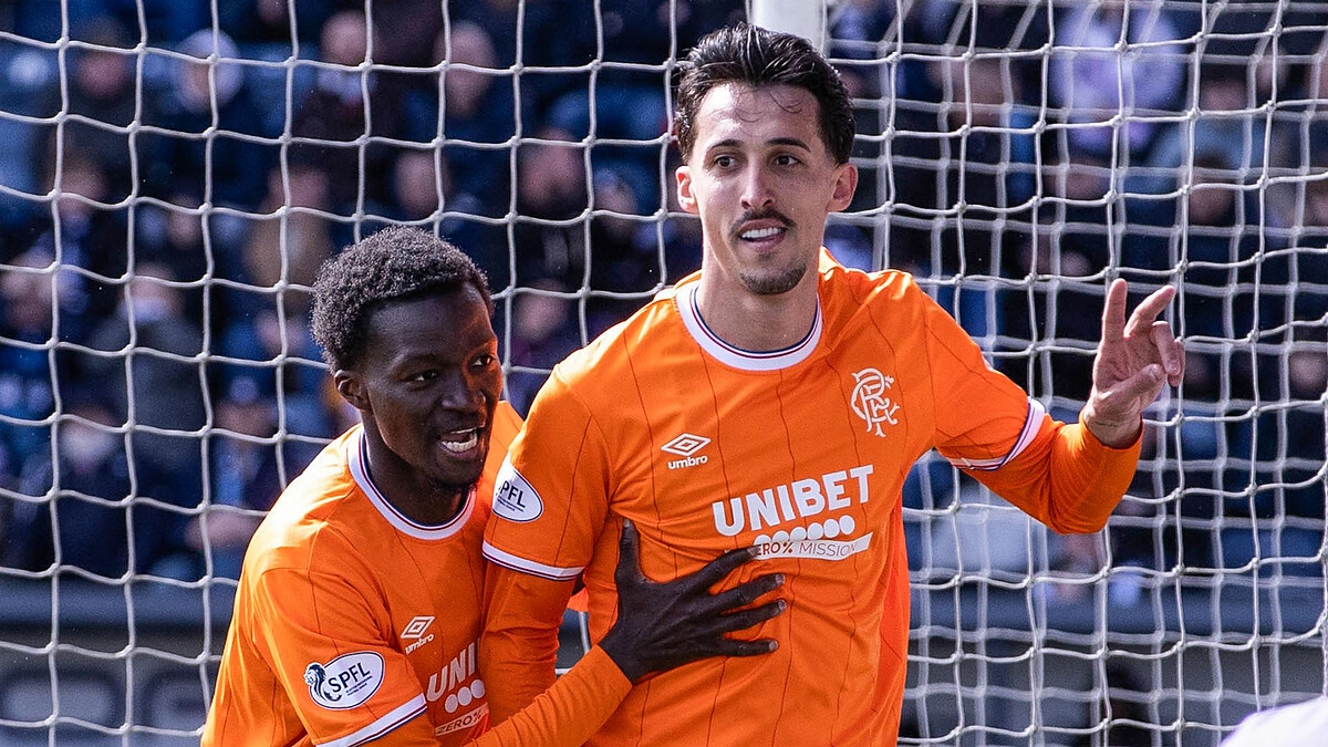 Miovski starts for Rangers, Slattery returns for Motherwell LIVE!