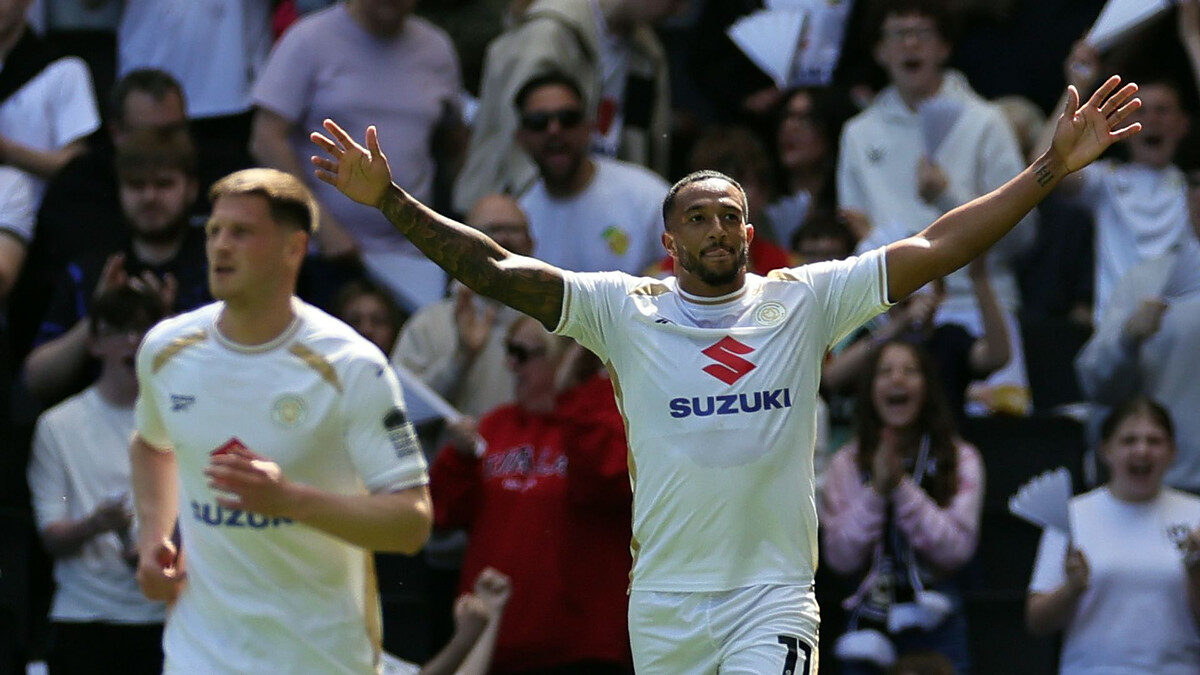 MK Dons seal promotion to League One