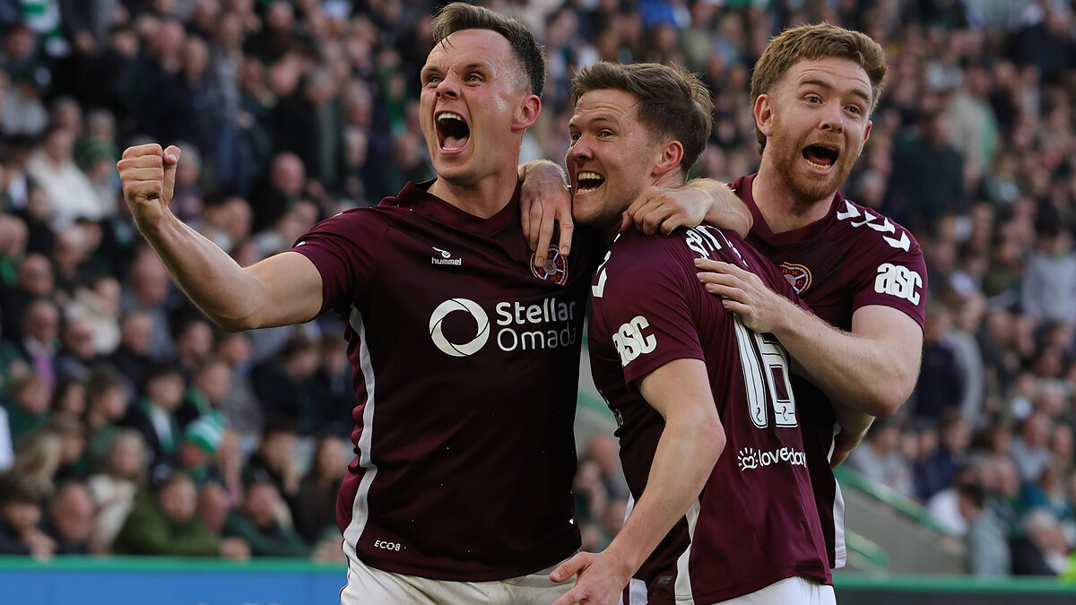 More late drama! Hearts beat NINE-man Hibs to move three points clear