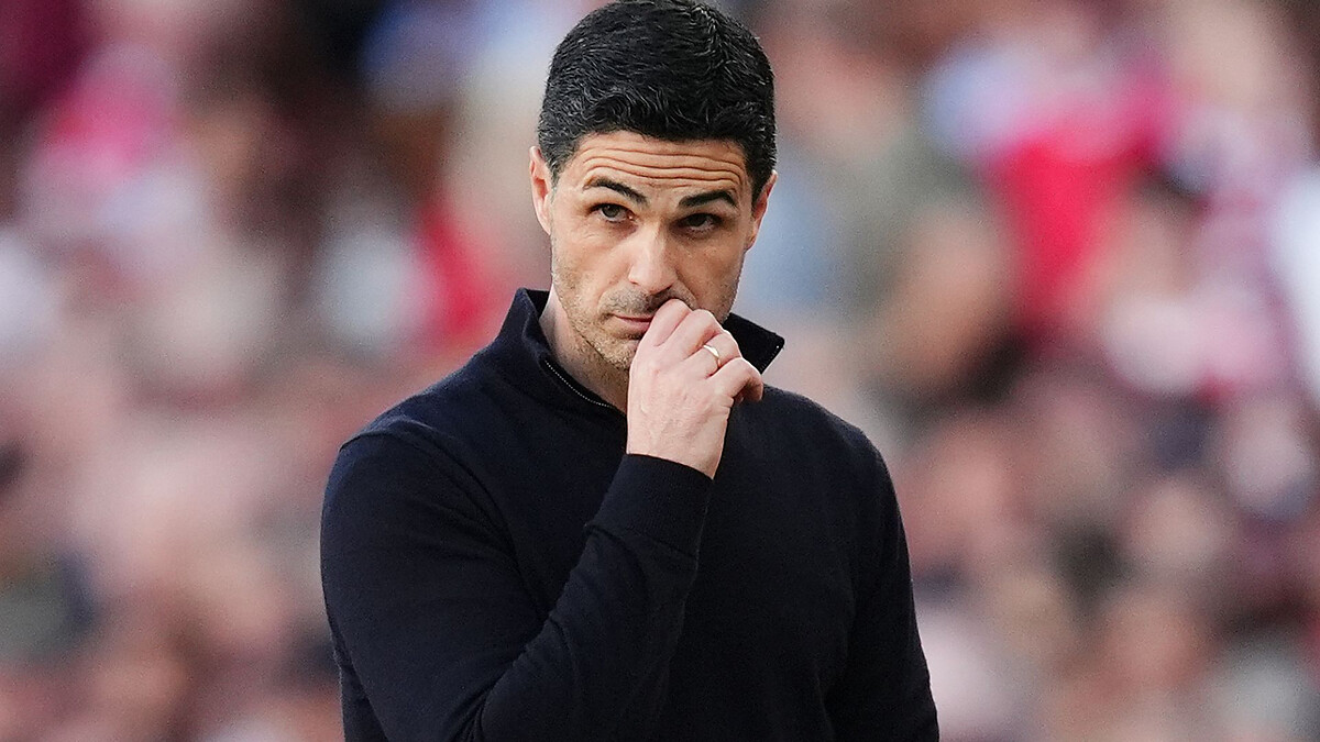 Neville: Arsenal will need wheelbarrow to get over line in PL title race