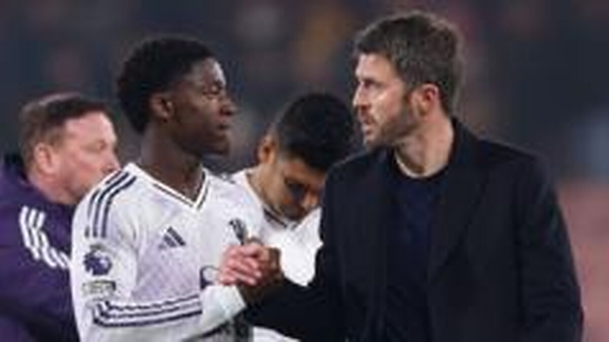 New Mainoo deal closer, says Man Utd boss Carrick