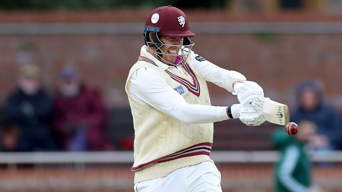 Overton's career-best 141 helps Somerset to beat Essex