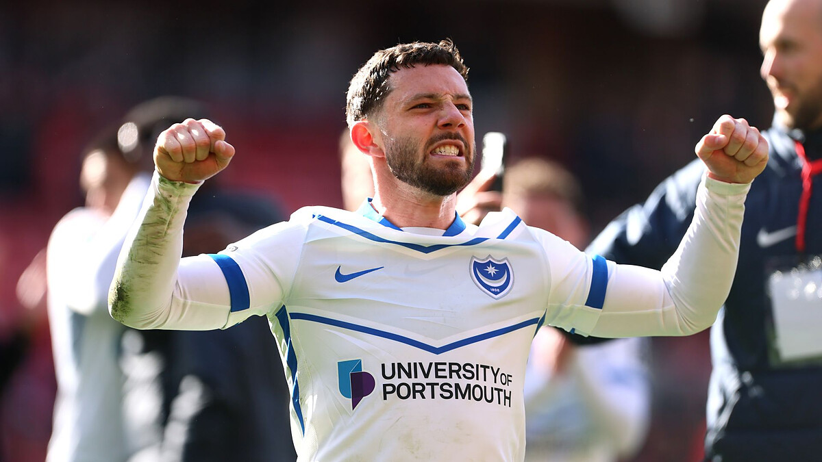Pompey strike late to beat faltering Boro