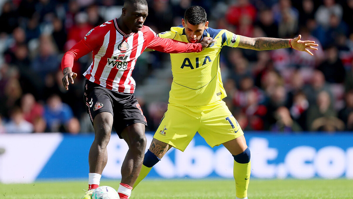 Ref Watch: Should Brobbey have been sent off for Romero push?