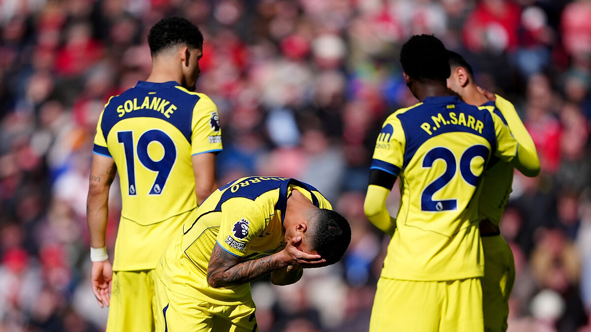 Relegation fears deepen for De Zerbi's Spurs after Sunderland defeat