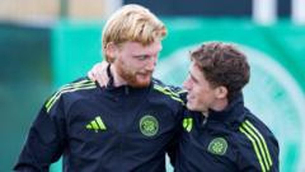 Scales and McCowan sign new Celtic contracts