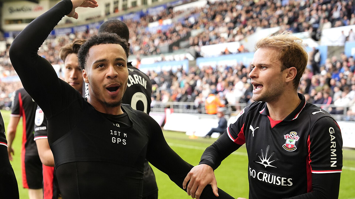 Southampton, Wrexham win; Cardiff & Bromley PROMOTED - EFL highlights