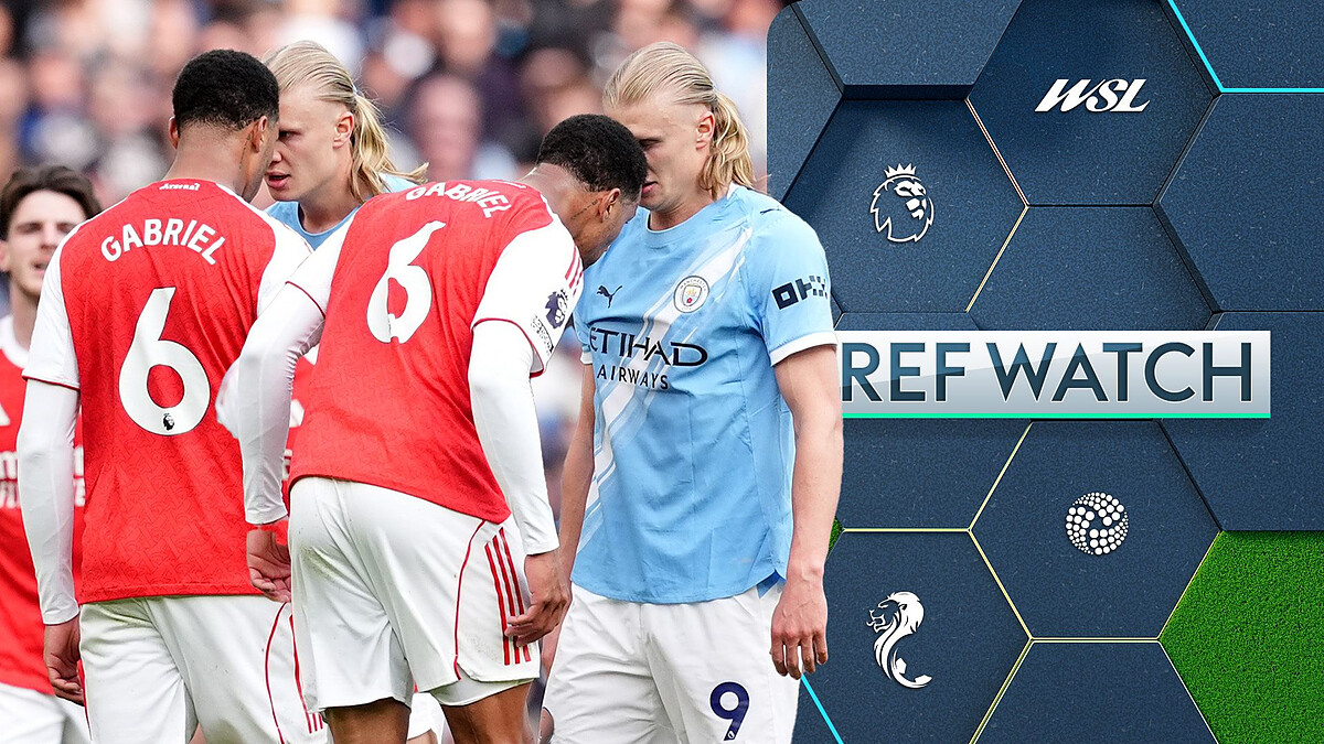 'That was violent conduct!' | Should Gabriel should have been sent off for headbutt?