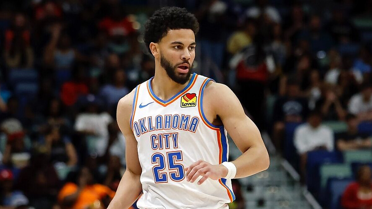 Thunder strike for 2-0 lead, Pistons stifle Magic to level series