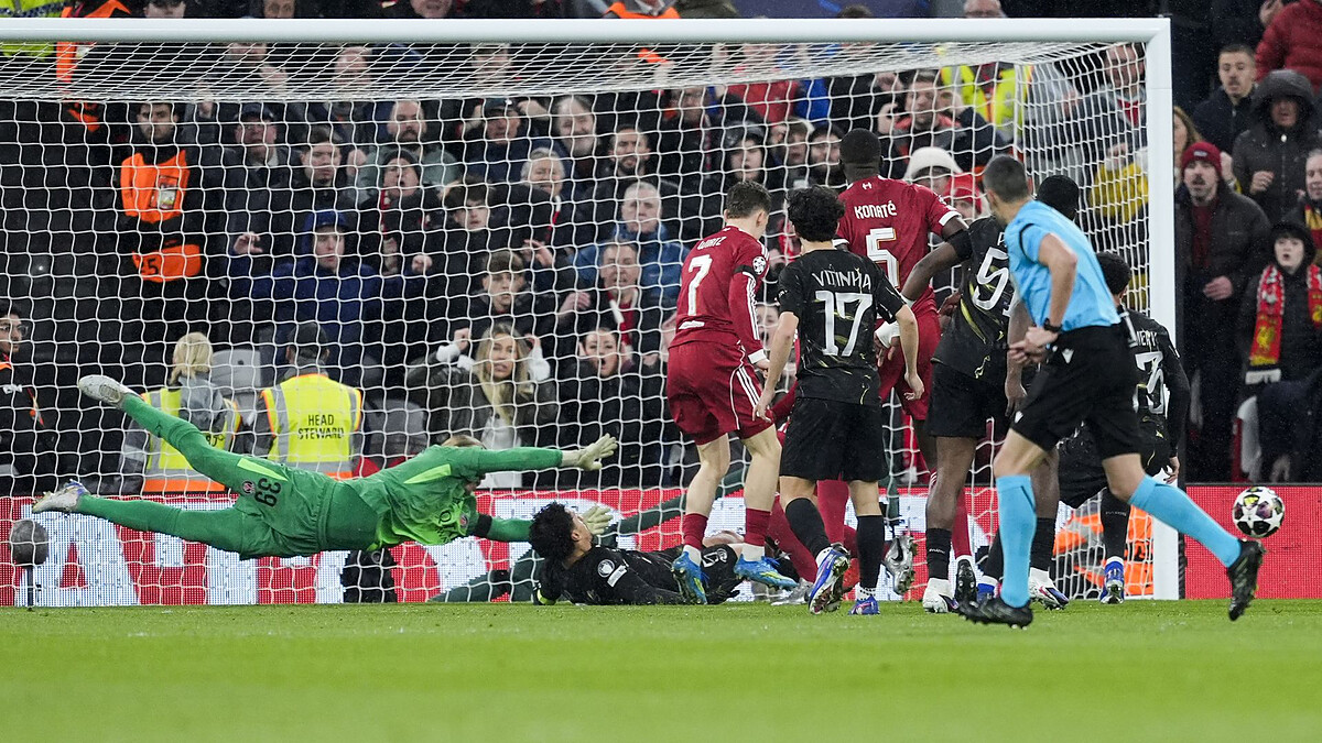 Van Dijk denied goal for Liverpool against PSG as Salah is on LIVE!