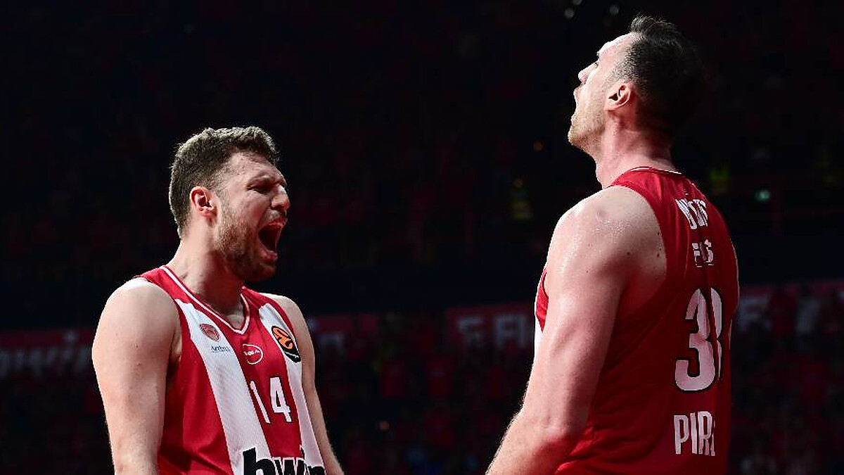 Vezenkov dominates, Olympiacos crushes Monaco in Game 1