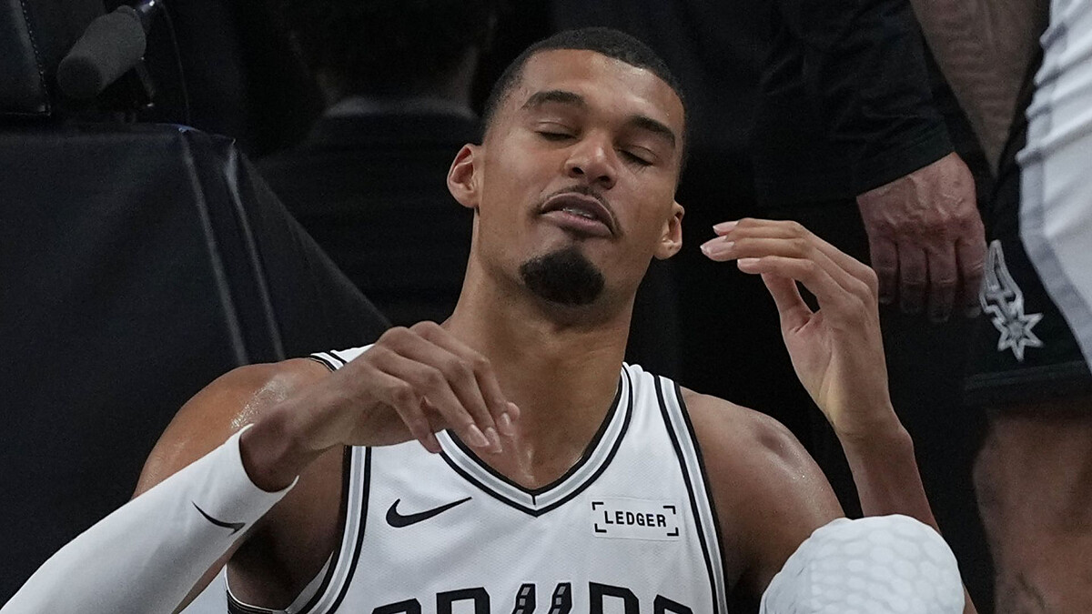 Wembanyama injured in San Antonio's playoff loss to Portland