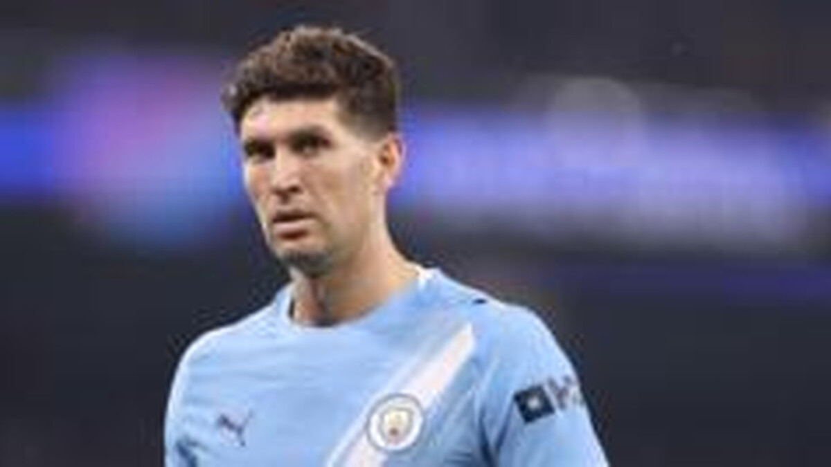 Which Premier League players are out of contract this summer?