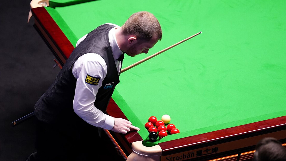 Allen and Wu play out longest Crucible frame amid World Championship chaos