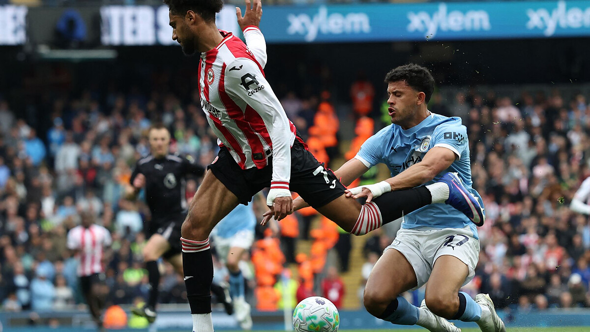 Andrews baffled by no Brentford penalty as THREE decisions go Man City's way