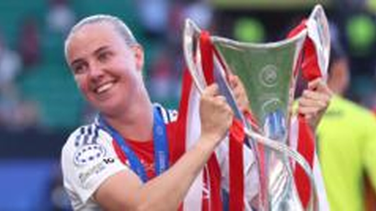 Arsenal 'legend' Mead to leave club at end of season