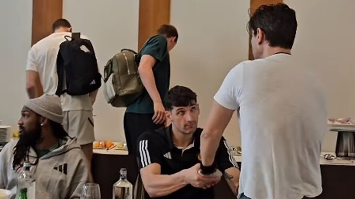 Banned owner Giannakopoulos supports Panathinaikos in Valencia before Game 5