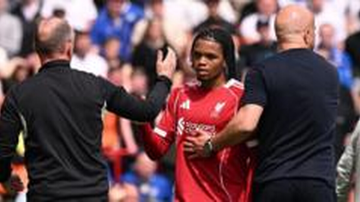 Boos, no intensity and no identity - what is Slot's Liverpool?