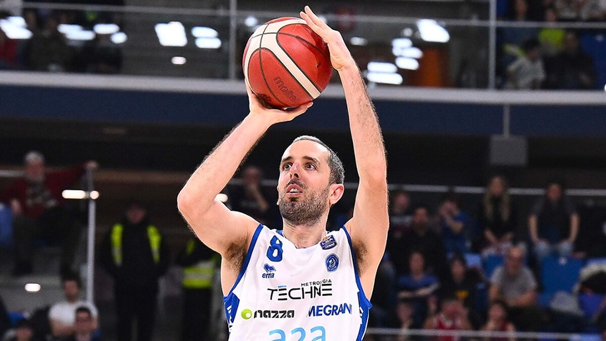 Brescia hold off Olimpia Milano to level Italian League semifinals