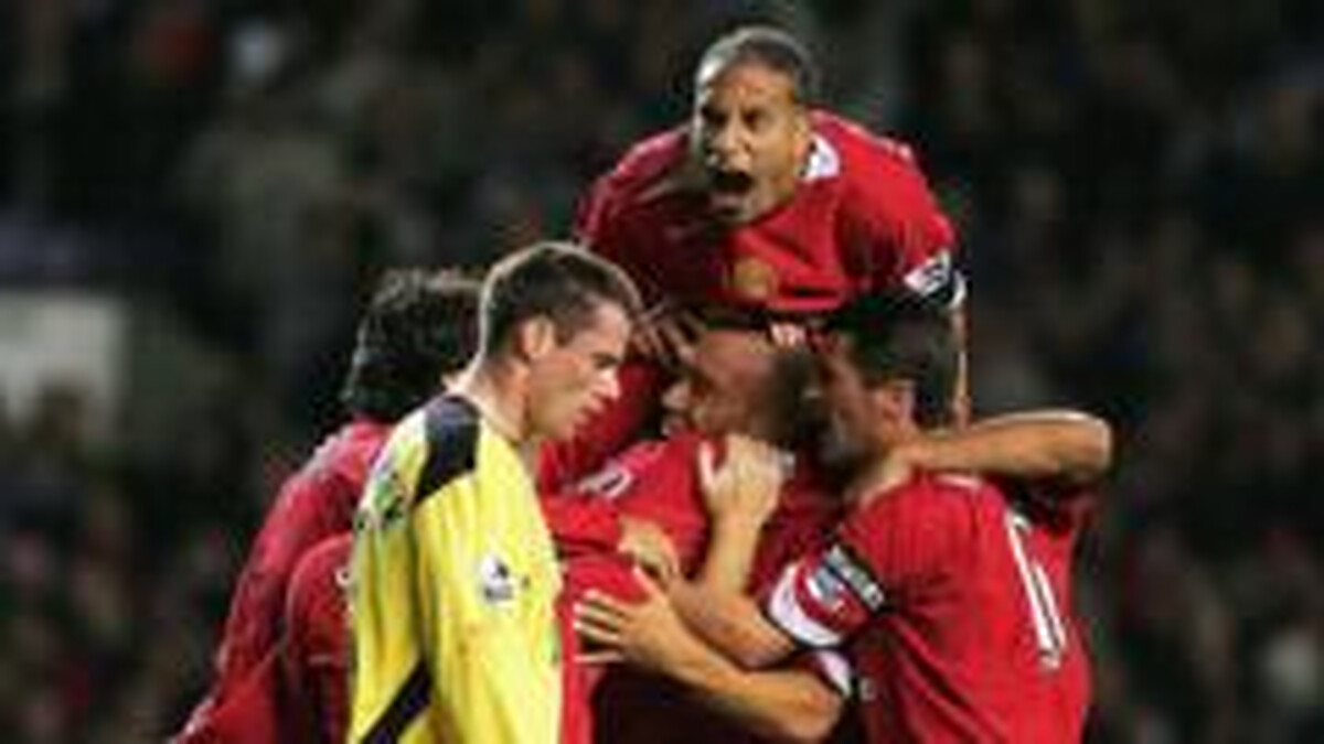 'Caption this' - Ferdinand and Carragher's social spat