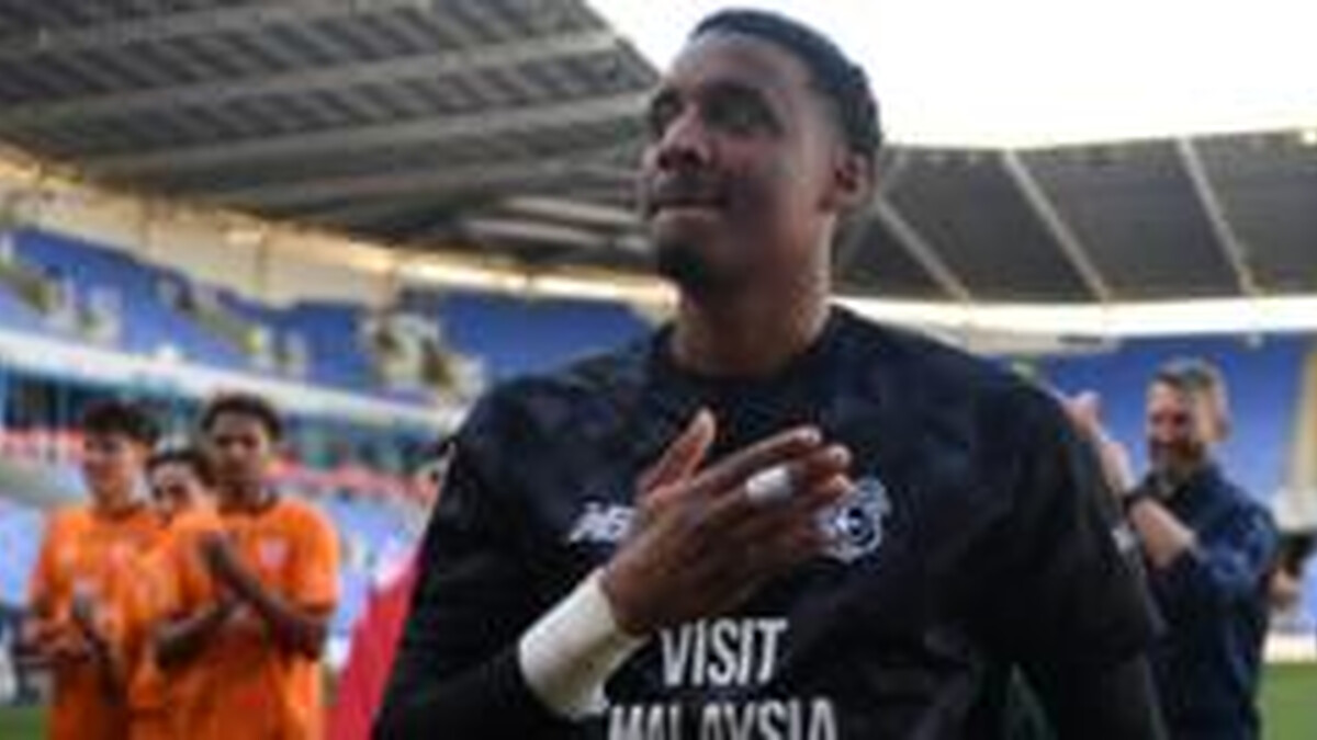 Cardiff sign keeper Trott permanently after loan