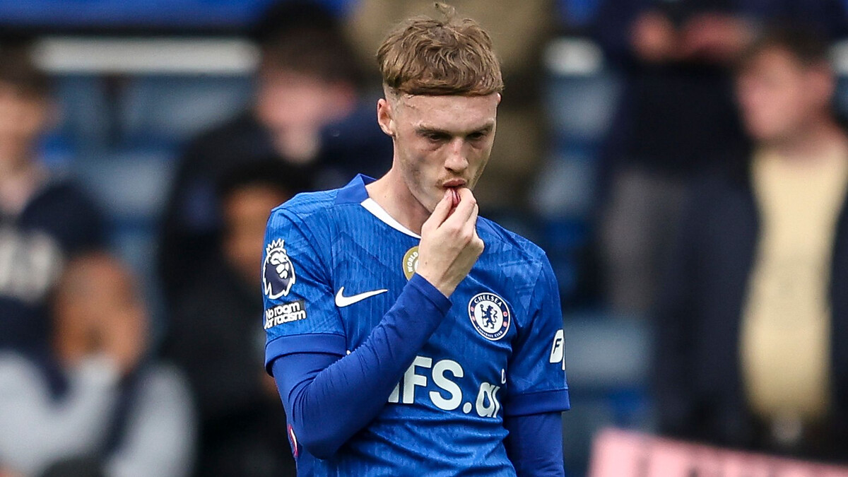 Carra: Chelsea look like a broken club