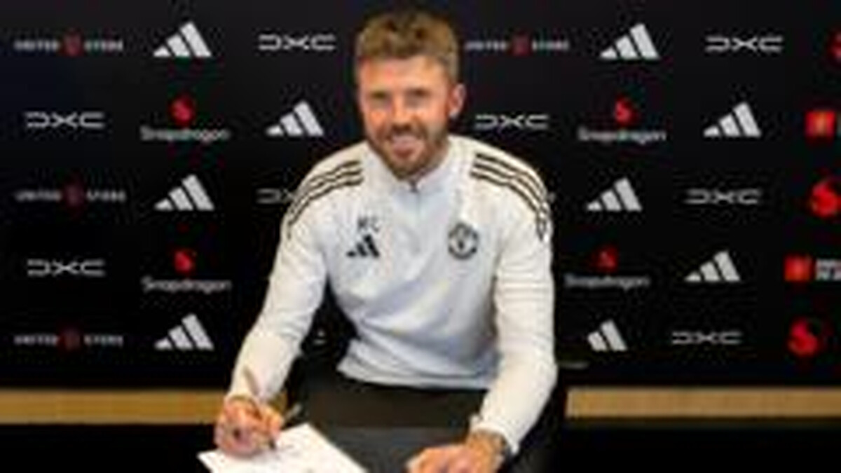 Carrick confirmed as Man Utd permanent boss