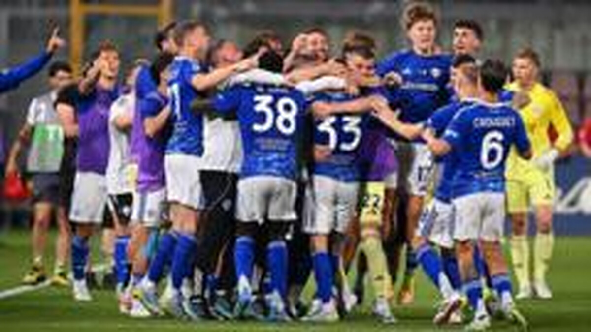 Como qualify for Champions League for first time
