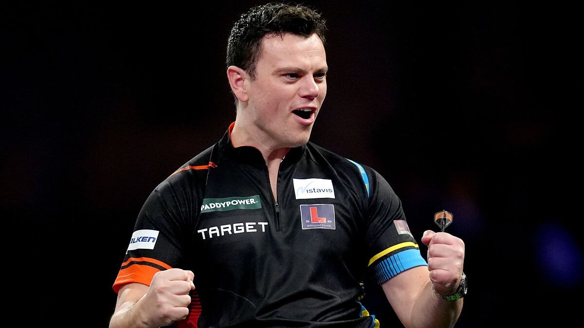 De Graaf defeats Clayton to win Players Championship 19