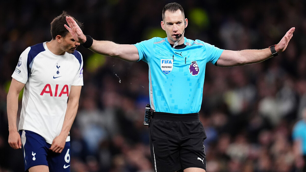 De Zerbi: Referee was not calm, he was feeling the pressure