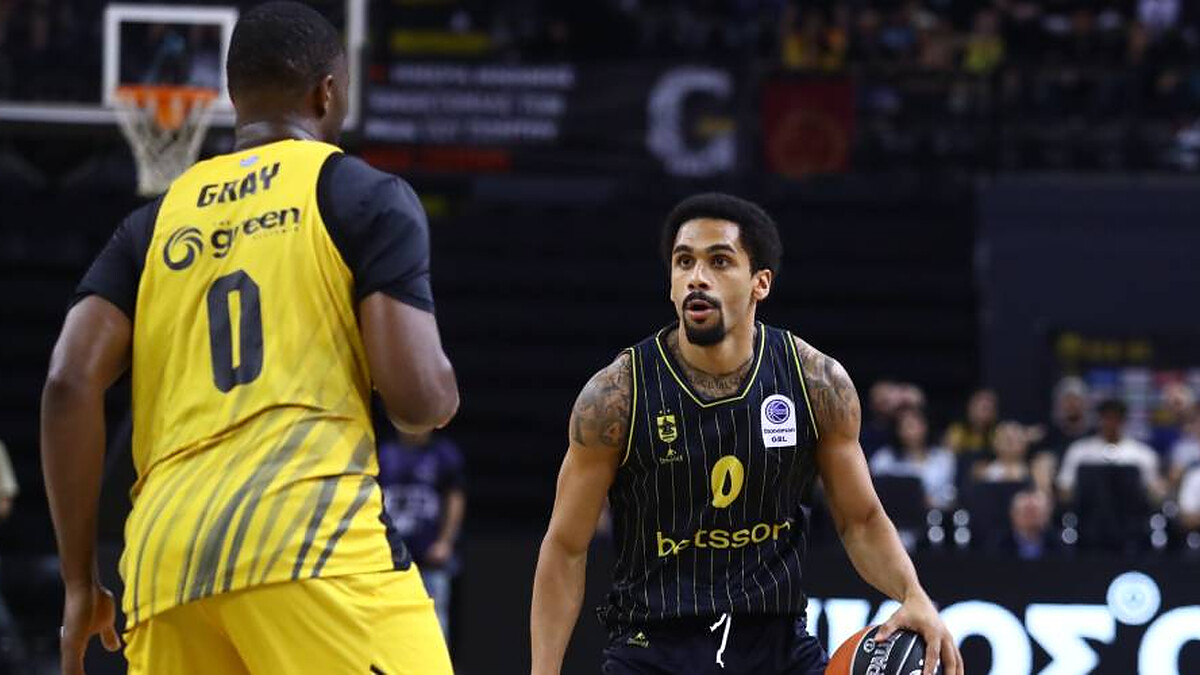 Elijah Mitrou-Long continues at Aris until 2028