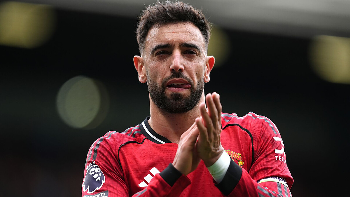 Fernandes wins Premier League POTS award after historic Man Utd season