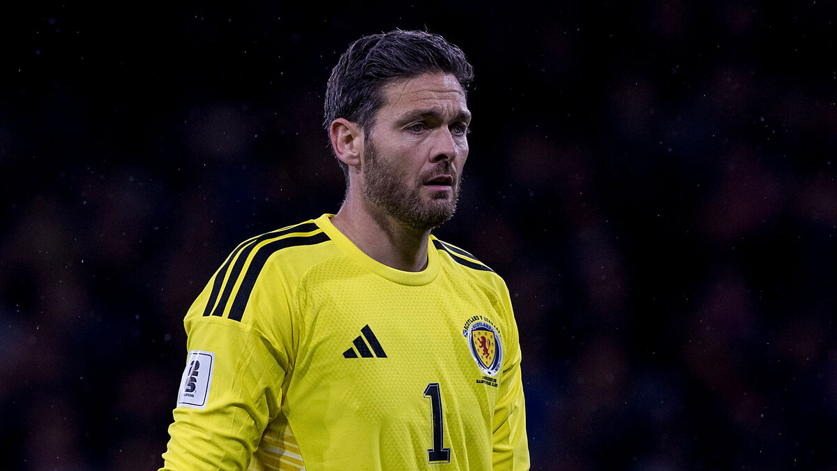 Gordon 'deserves' Scotland WC place, says Clarke