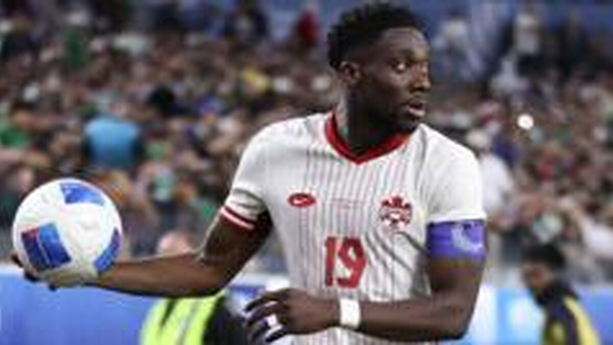 Injury-hit Davies gets Canada camp call before World Cup