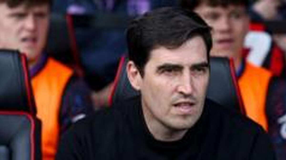 Iraola top of Palace shortlist for new manager