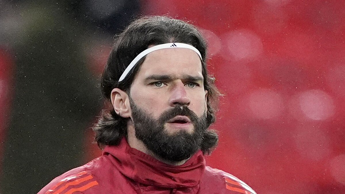 Juventus make Liverpool's Alisson a top target