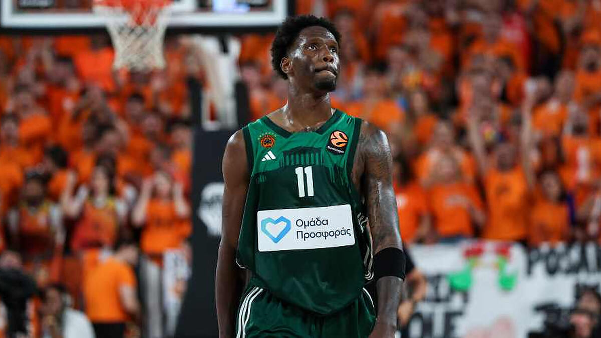 Kutluay called out Hayes-Davis: “Put your head down and apologize”