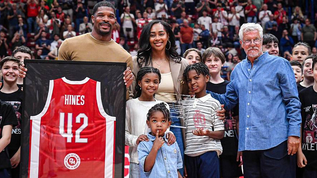 Kyle Hines joins the Olimpia Hall of Fame in Milan