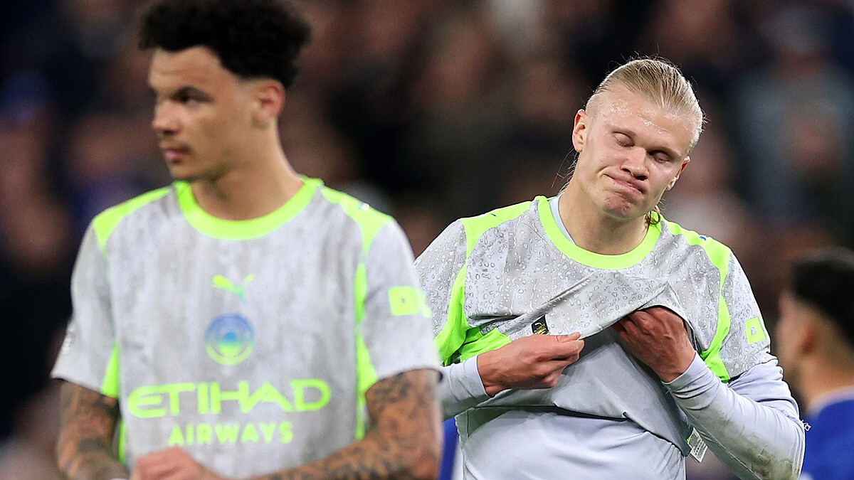Man City salvage late draw at Everton but hand title advantage to Arsenal